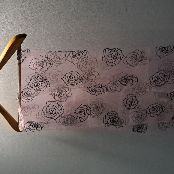 Organza Purple Scarf with Black Roses - Picture 4 of 4